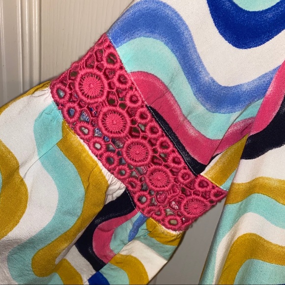 Crown and Ivy Top - Picture 3 of 5